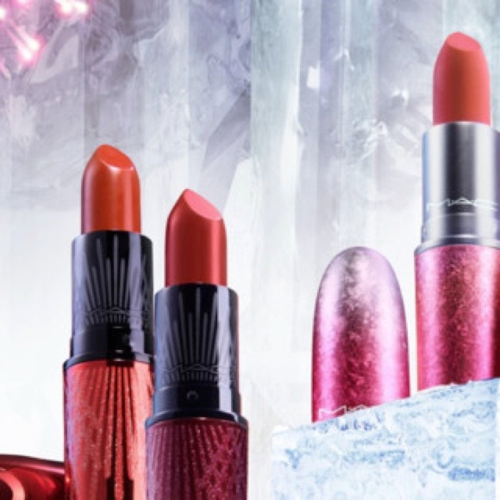 NEW MAC LIPSTICK IN CHILI LIMITED EDITION PACKAGING